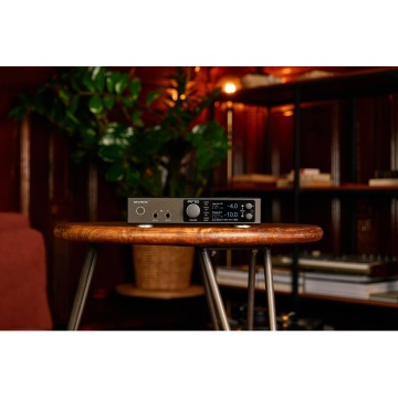 RME ADI-2 Pro EX - Convertor AD/DA PCM/DSD 768 kHz cu USB-C AES SPDIF ADAT si amplificator dual de casti - Img 6