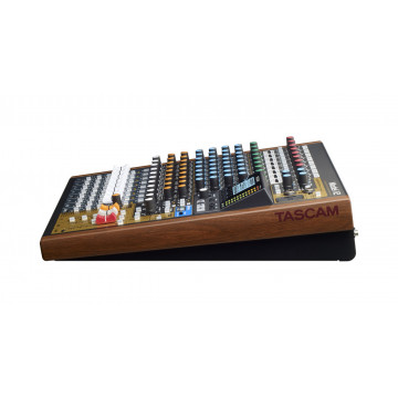Tascam Model 12 - All in one - Mxer / Interfata / Recorder / Controller - Img 3