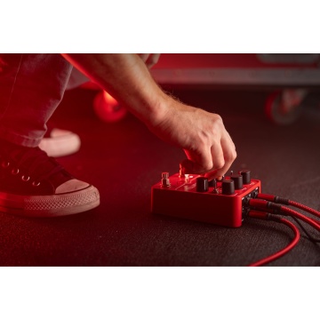 Universal Audio UAFX ANTI 1992 High Gain Amp - Pedala emulare amp - Img 6