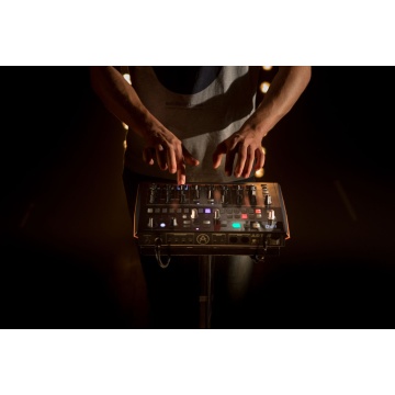 Arturia DrumBrute Impact - Masina de ritm analog - Img 22