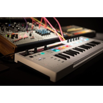Arturia KeyStep Pro - Claviatura MIDI - Img 17