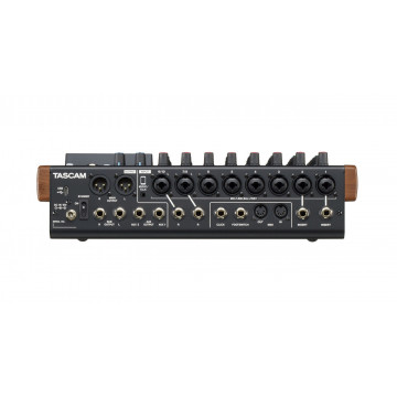 Tascam Model 12 - All in one - Mxer / Interfata / Recorder / Controller - Img 4