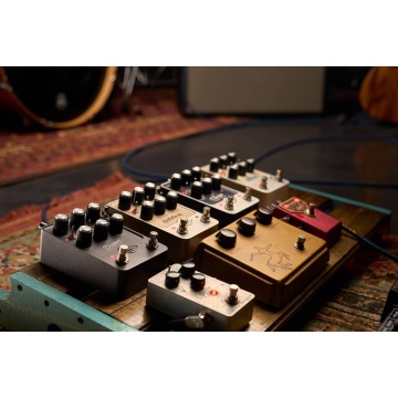 Universal Audio UAFX Dream 65 Reverb Amplifier - Pedala emulare amp - Img 11