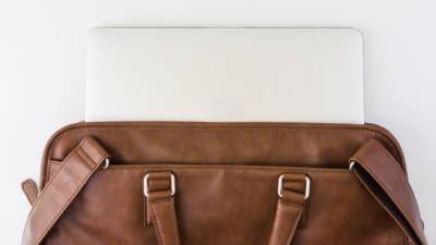 Cele mai bune genți de laptop pentru bărbați activi