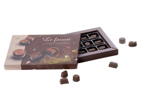 Кутия с 15 бр. шоколадови бонбони Le Favori - Img 4