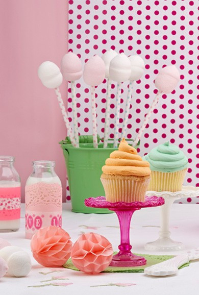Alzata Petit  Sweetable Pavoni in vari colori Traslucidi. Diametro 10 cm.