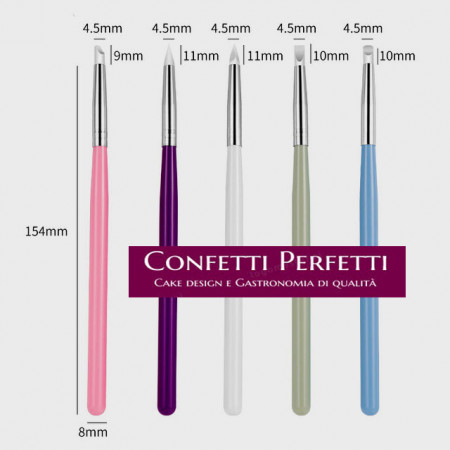 5 Pennelli Fini Multicolor. Spessore 4.5 mm altezza Punta 9 - 10 e 11 mm. Pennello in Silicone
