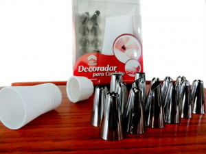 Set di 12 Beccucci + Riduttore + Sac a Poche - Img 1
