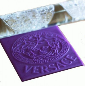 Versace Griffe. Mattarello Acrilico per decorazione - Img 1