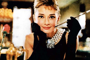 Audrey Hepburn. Grande Stencil di 43 cm - Img 1
