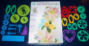 Confezione di 29 Stampi per realizzare splendidi fiori e petali. - Img 1