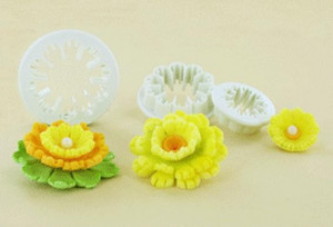 Garofano. Set di 3 Stampo tagliapasta in plastica per decorazioni