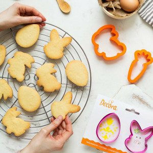 Coniglio e Carota. Pasqua. Due Tagliabiscotti Decora