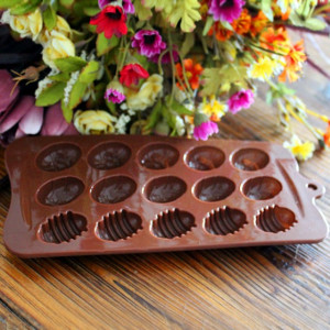 Stampo in silicone per realizzare 15 Ovetti Pasqua decorati. - Img 3