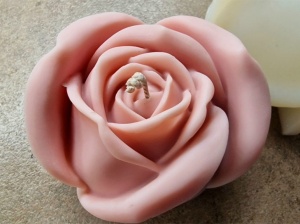 Grande Bocciolo Rosa di 12 cm. Stampo in silicone anche per Candele e Saponi