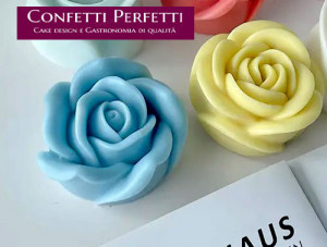 Splendida Rosa di 6 cm. Stampo in silicone anche per Candele