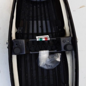 SELLA NERA CON TELAIO FERRO MOLLE VESPA PX 125 150 200 TRICOLORE ITALIA - Img 4