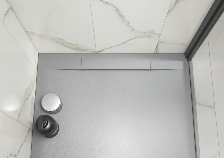 Foto originale della famiglia LINEAR W MATT rettangolare. Foto ambientate illustrative: forma, misura, colore e accessori acquistati sono definiti dai selettori; box e arredi esclusi.
