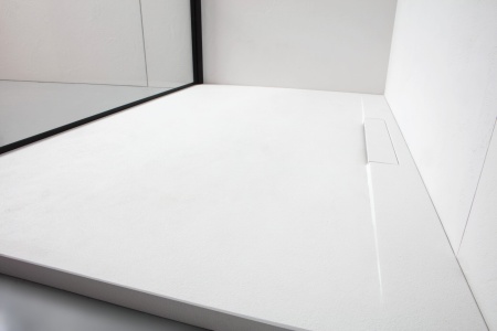 Foto originale della famiglia LINEAR MATT rettangolare. Foto ambientate illustrative: forma, misura, colore e accessori acquistati sono definiti dai selettori; box e arredi esclusi.