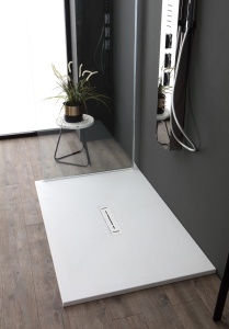 Foto originale della famiglia ARDESIA PLUS MATT rettangolare. Foto ambientate illustrative: forma, misura, colore e accessori acquistati sono definiti dai selettori; box e arredi esclusi.