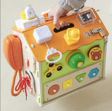 casuta-cu-22-activitati-montessori-busy-board-house-verde-872297.png