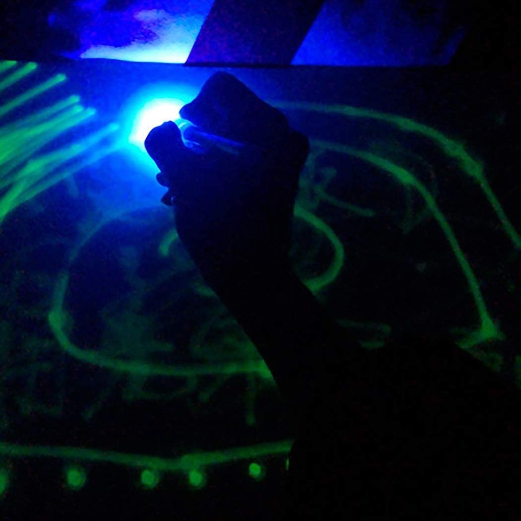 Tabla Magica Fluorescenta de scris cu Lumina - 2 | YEO