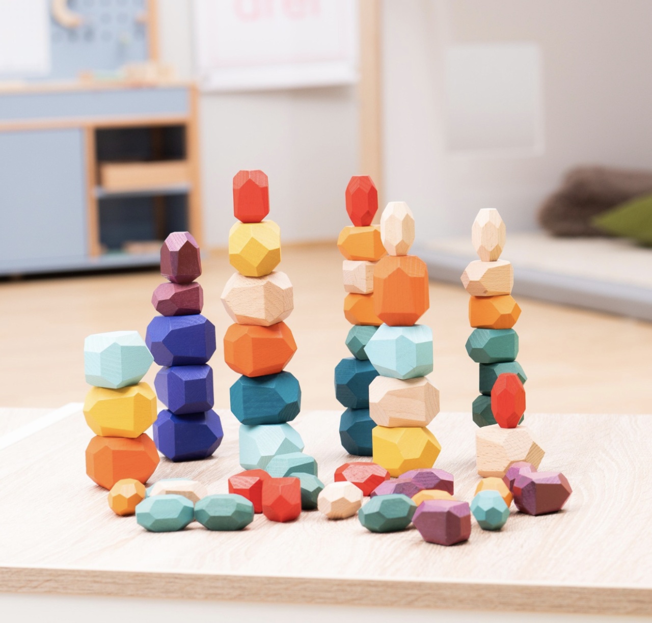 Joc Montessori Pietre colorate cu fatete pentru construit, din lemn, 36 piese - 1 | YEO
