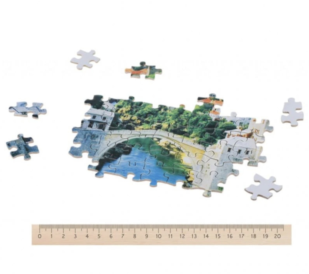 Puzzle clasic, 300 piese, Orasul de langa munte - 2 | YEO
