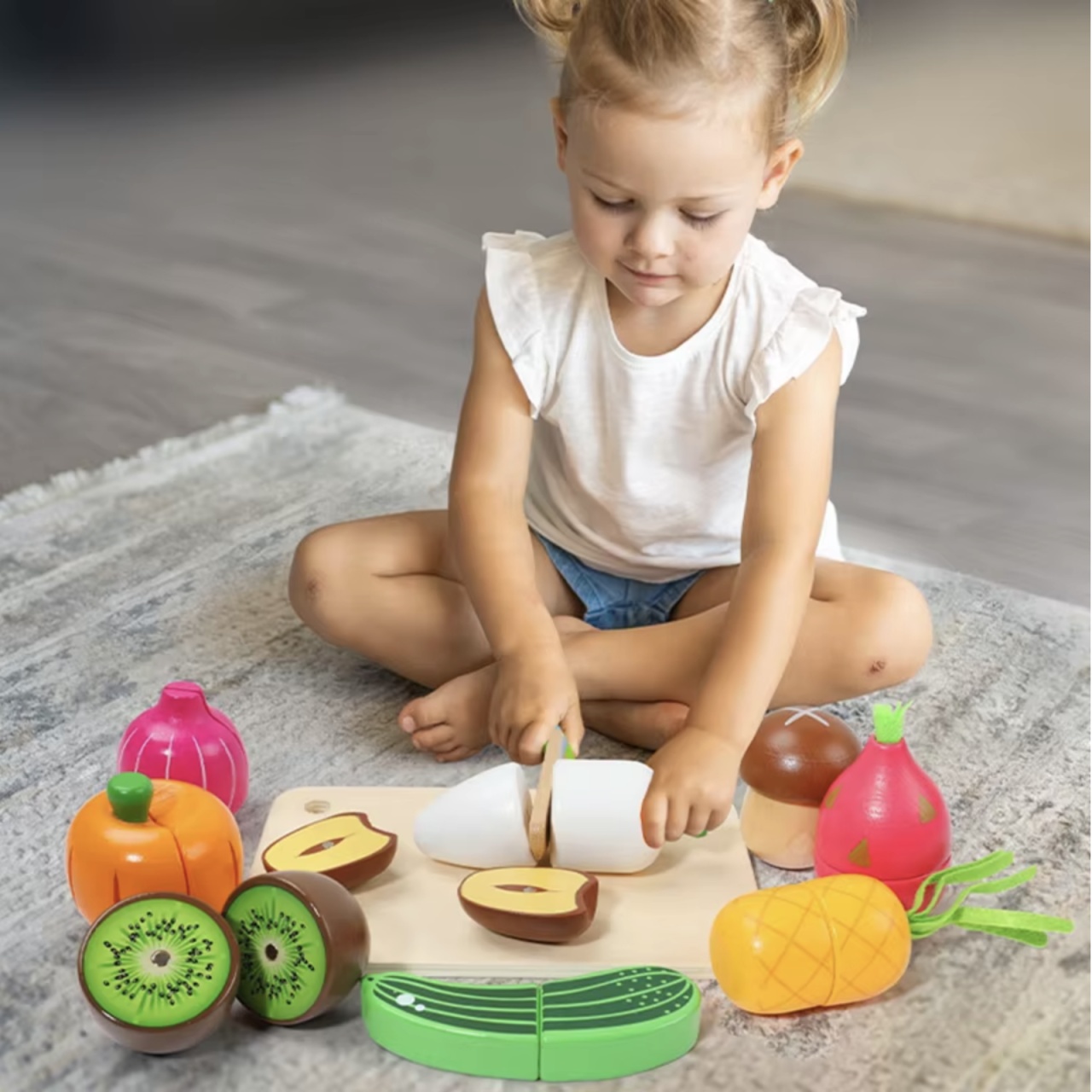 Set Cutie de tip Cos cu Tocator și Fructe, cu stickere, din Lemn - 3 | YEO