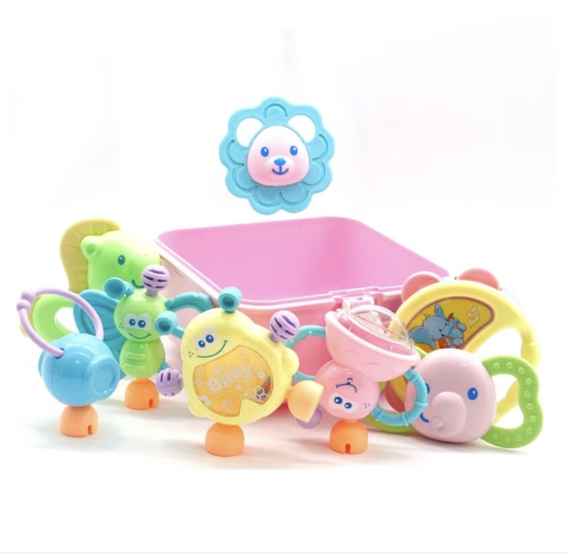 Cutie cu set 8 jucarii zornaitoare cu suprafete moi siliconate pentru dentitia bebelusilor, roz
