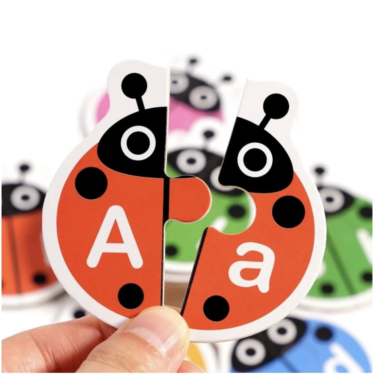 Joc cognitiv de asociere a literelor, tip puzzle, cu 52 piese din lemn - Gargarite - 2 | YEO