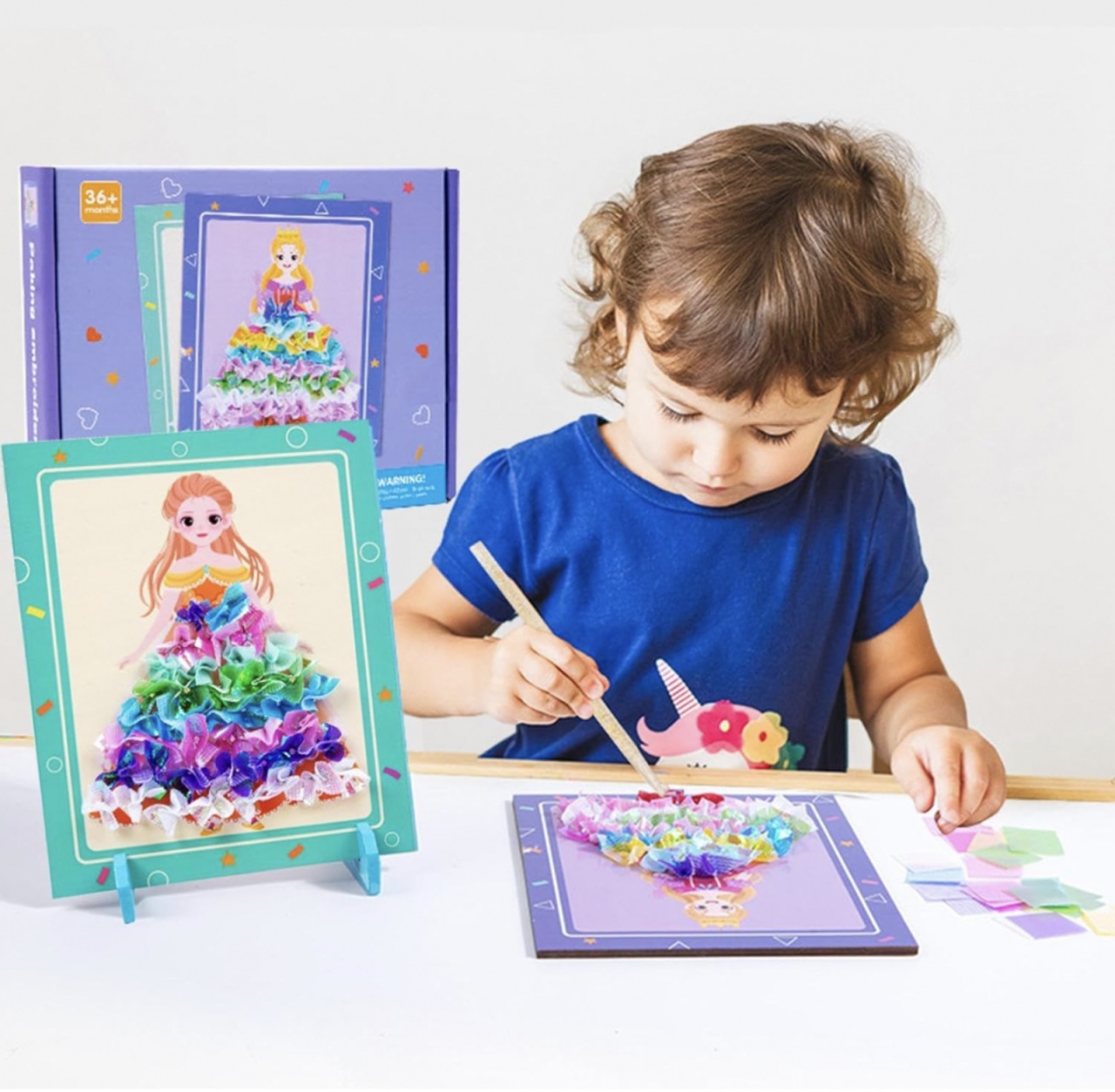 Set creativ si educativ Broderie pe rochia printesei blonde - 1 | YEO