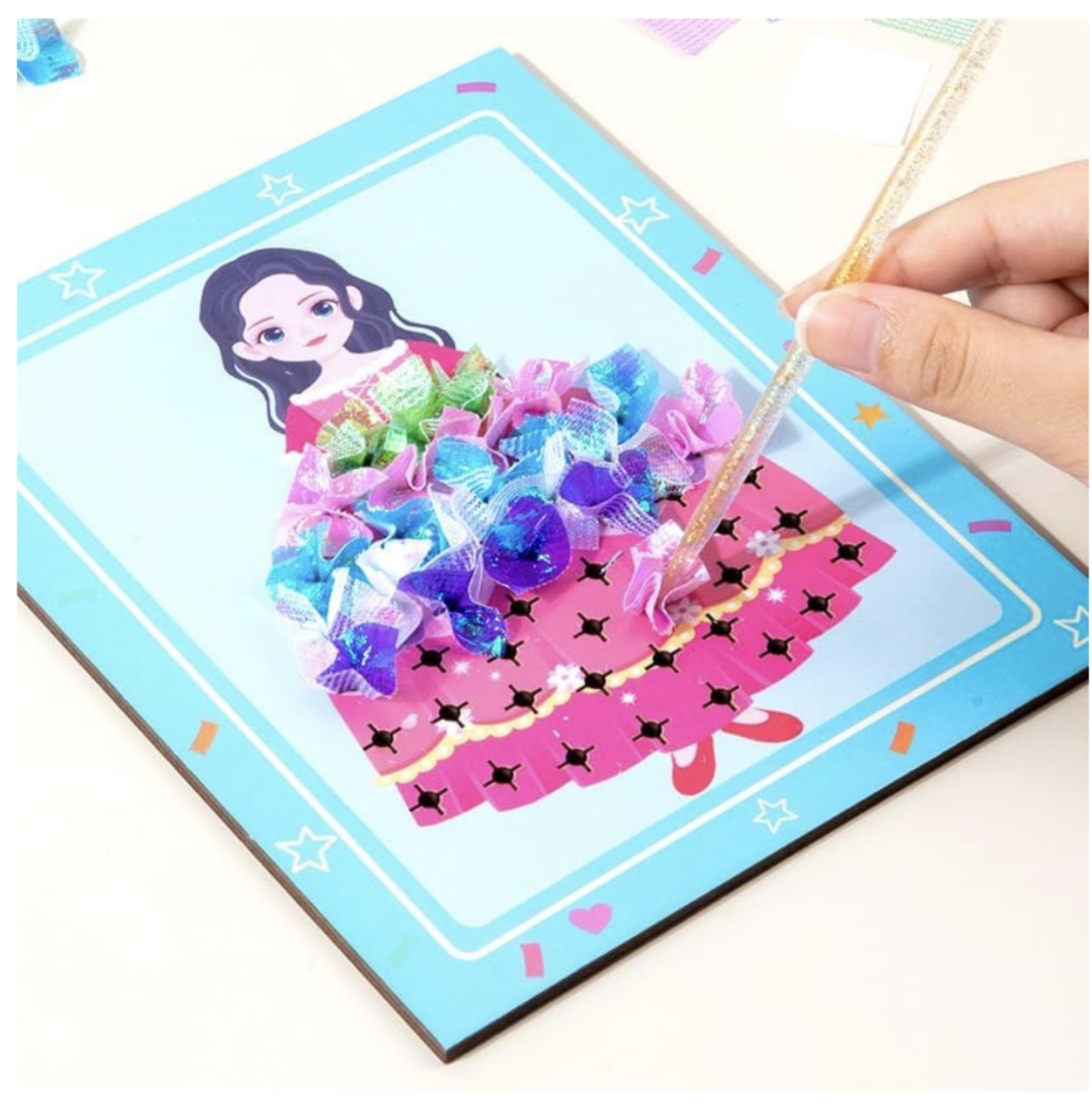 Set creativ si educativ Broderie pe rochia printesei brunete - 2 | YEO