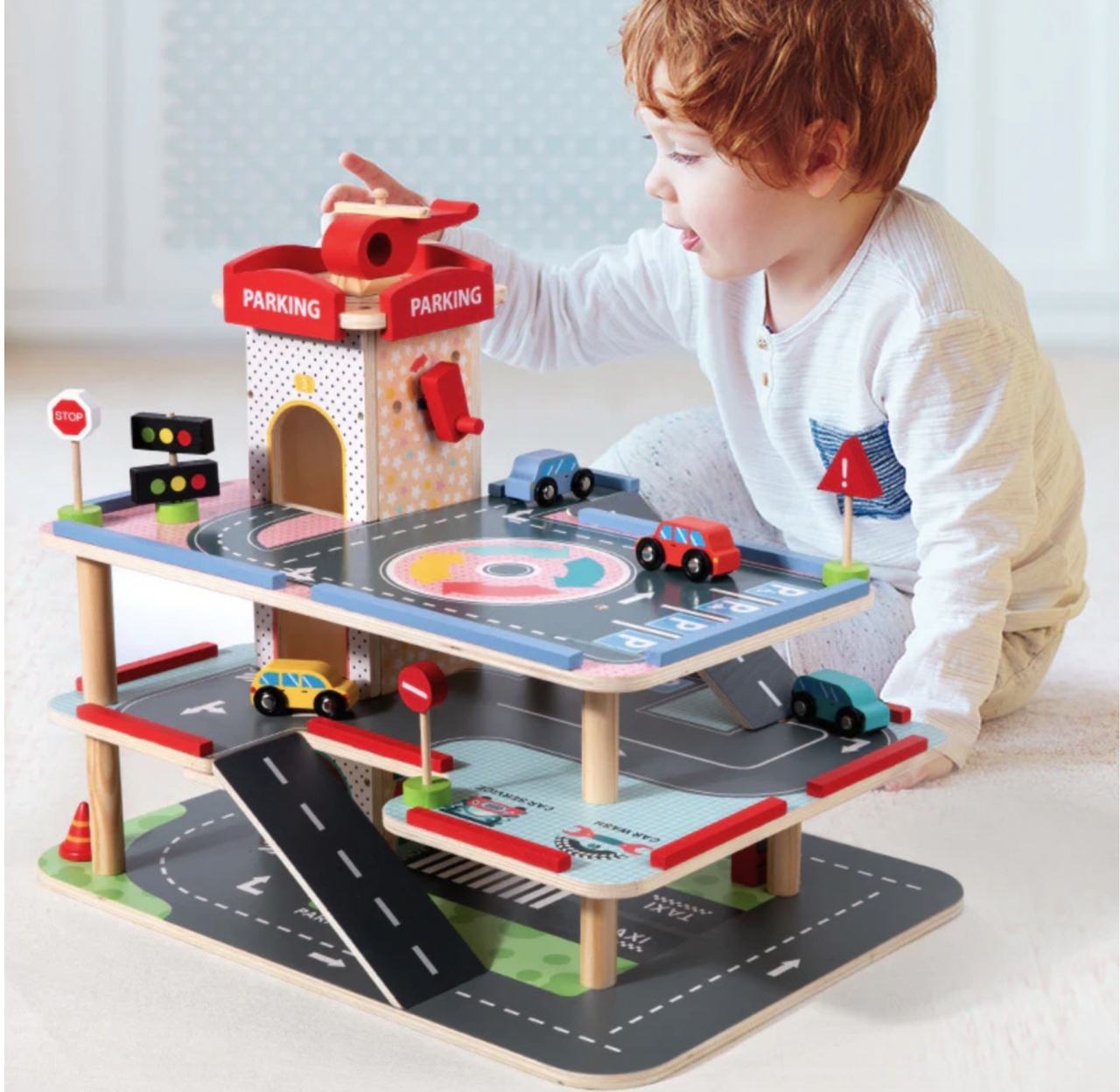 Parcare supraetajata cu 3 nivele si heliport, Parking Center, din lemn - 3 | YEO