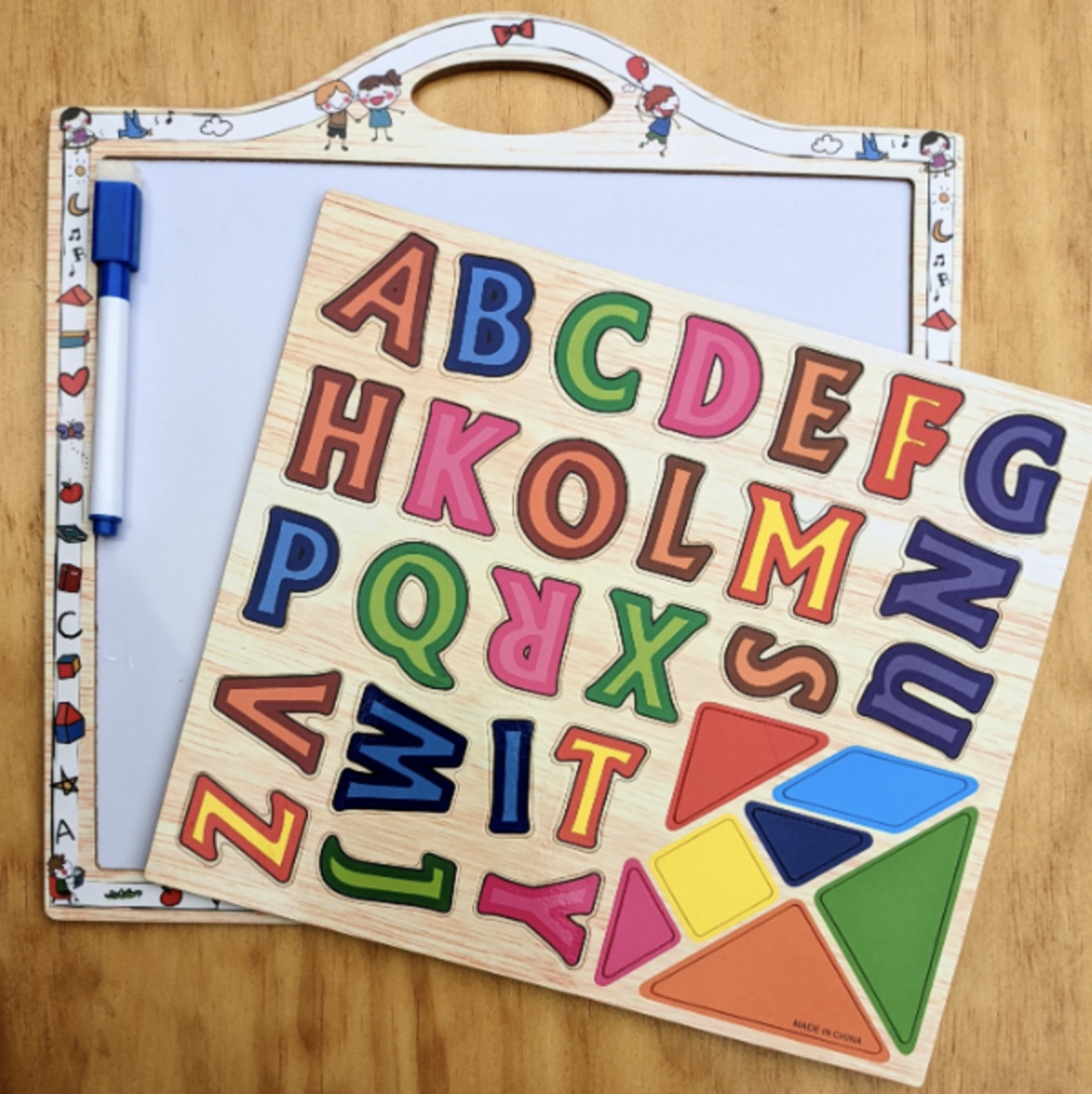 Tabla de scris cu litere si tangram, magnetice, din lemn - 2 | YEO