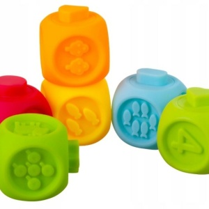 Set 6 cuburi cuplabile, cu cifre, pentru dentitie sau baita - Img 3
