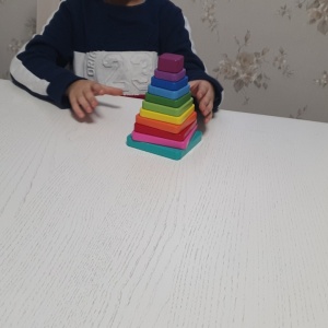 Joc Montessori Turnul Curcubeu Patrat, si tangram, 20 piese, din lemn - Img 17