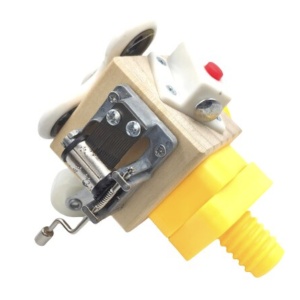 Joc Cub Busy Board cu spinner si parghii, multifunctional, 6 in 1 tine-l ocupat, din lemn - Img 2