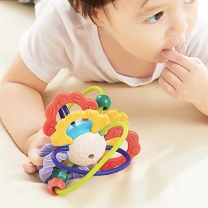 Jucarie senzoriala si dentitie pentru bebelusi Mingea cu inele - Teether Ball - Img 4