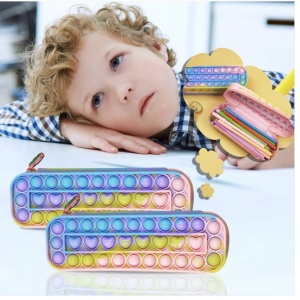 Penar cu fermoar Pop It In Inimioare Light Rainbow pentru scoala, gradinita, Fidget Toy - Img 4