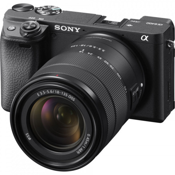 Camera digitala mirrorless Sony Alpha A6400 cu obiectiv 18-135mm