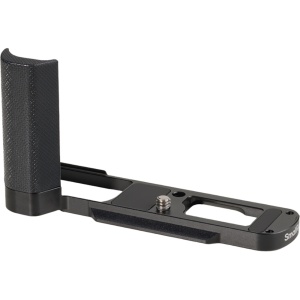 Maner cu placa de montare in forma de L SmallRig 5700 pentru Panasonic LUMIX L10, vedere din fata si profil cu zona de prindere din silicon
