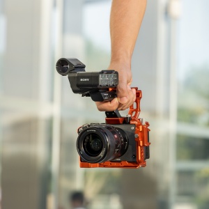 SmallRig HawkLock 5041 Orange, Kit Cage Avansat cu Eliberare Rapida pentru Sony FX3 / FX30