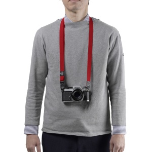 Artisan & Artist ACAM-100AA RED, Curea subtire si moale pentru camere foto