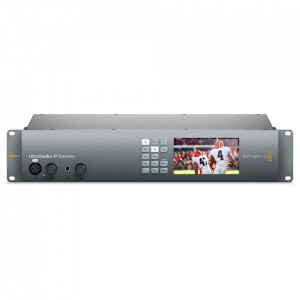Interfata de captura si redare broadcast Blackmagic Design UltraStudio 4K Extreme 3 montata in rack 2U cu ecran LCD frontal si panou masiv de conexiuni spate