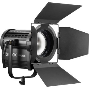 Godox F7-300R Full Color LED Fresnel Light vizual frontal cu barndoor montat