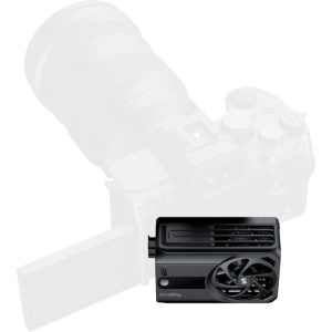 Ventilator de racire hibrid SmallRig 5328 montat pe camera mirrorless