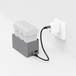 Incarcator baterii drone SmallRig 6502 100W pentru DJI Mini 5, Mini 4 Pro si Mini 3 Pro cu porturi de incarcare si cablu USB-C