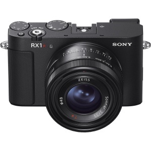  Sony RX1R III, Camera digitala compacta 61MP Full-Frame cu obiectiv fix ZEISS Sonnar T 35mm f/2