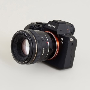 Urth ULMA-F-E, Adaptor Obiectiv montura Canon EF/EF-S la camere Sony E